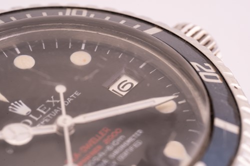 Lot 346 - A Rolex Sea-Dweller Submariner 2000 - Double...