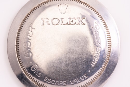 Lot 346 - A Rolex Sea-Dweller Submariner 2000 - Double...