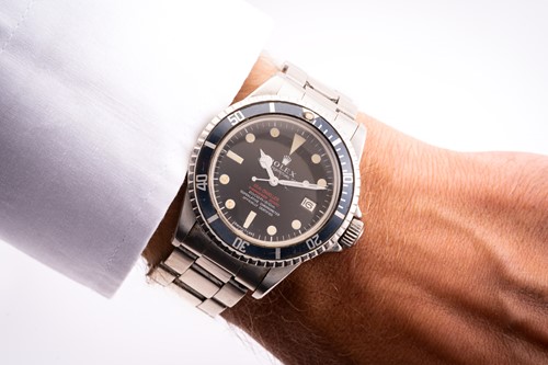 Lot 346 - A Rolex Sea-Dweller Submariner 2000 - Double...