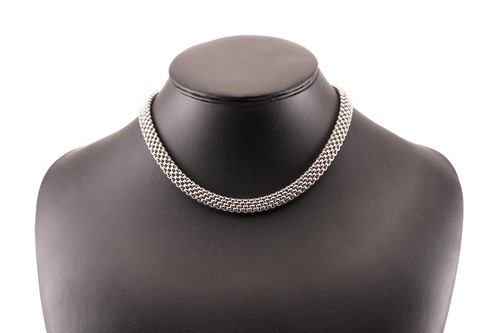 Lot 17 - FOPE - A Flex'It necklace and a bracelet; The...