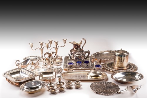 Lot 427 - A large quantity of American white metal and...
