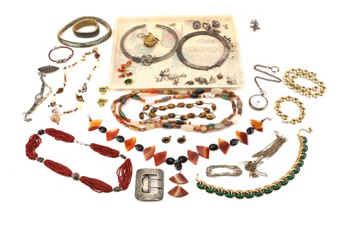 Lot 135 - A banded agate necklace, an Art Nouveau buckle...