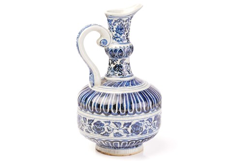 Lot 138 - A Chinese porcelain blue and white ewer, of...