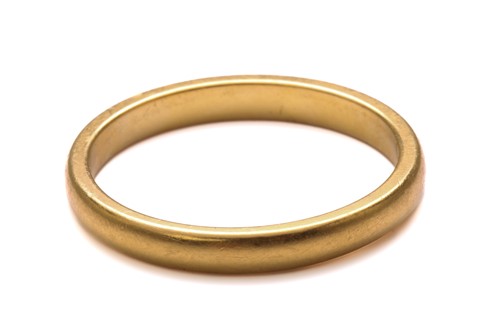 Lot 22 - WaterAid UK Charity lot - A 22ct yellow gold...