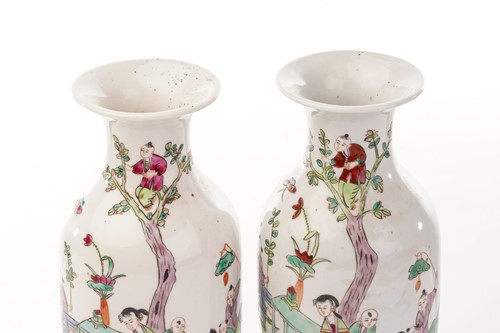 Lot 211 - A Chinese porcelain lozenge shape shallow bowl,...