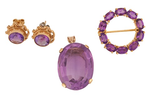 Lot 237 - A pair of amethyst stud earrings, a brooch and...