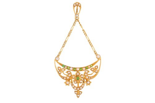 Lot 260 - An Edwardian demantoid garnet and seed pearl...