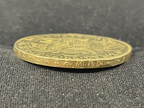 Lot 372 - William & Mary, five guineas, 1692, conjoined...