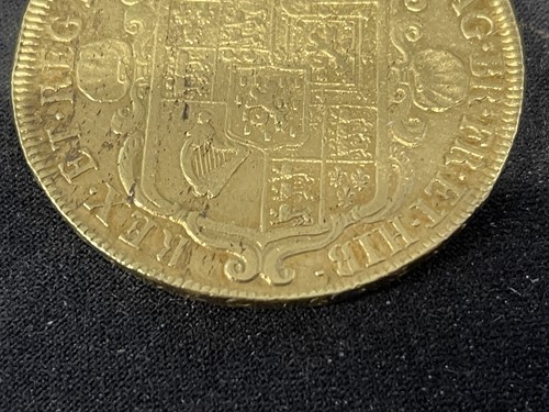 Lot 372 - William & Mary, five guineas, 1692, conjoined...