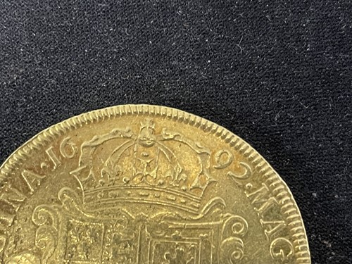 Lot 372 - William & Mary, five guineas, 1692, conjoined...