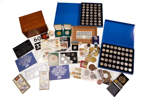 Lot 378 - A quantity of loose coins, to include a...