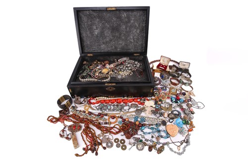 Lot 264 - A quantity of late 19th century and later...