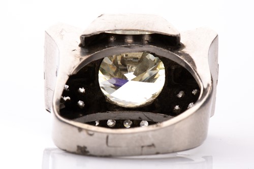 Lot 270 - An Art Deco style diamond cocktail ring,...