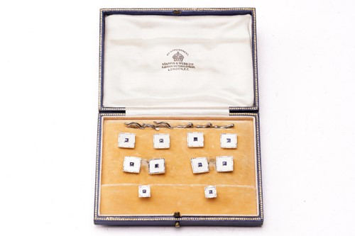 Lot 185 - An Art Deco set of 18ct and enamel cufflinks...
