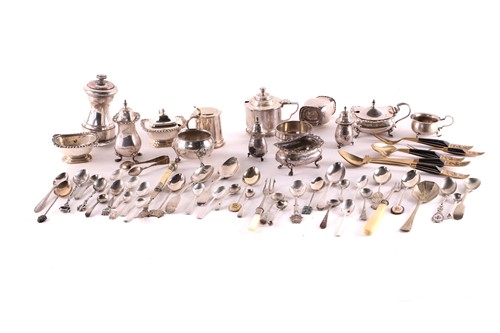 Lot 476 - A group of mostly "make weight" silver items...
