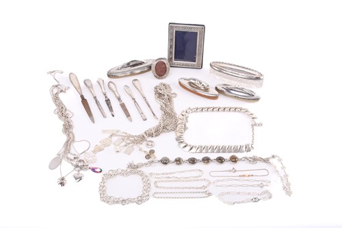 Lot 45 - A mixed collection comprising three...