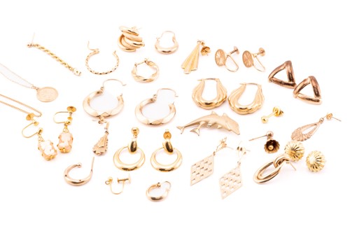 Lot 93 - A large collection of earrings, necklaces and...
