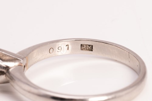 Lot 90 - A diamond solitaire ring, centred with a...