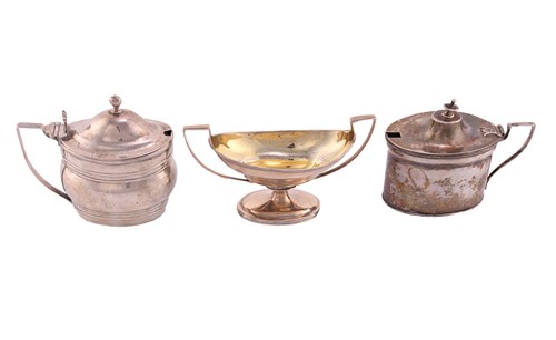 Lot 470 - A George III silver mustard pot, oval, with...