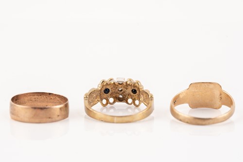 Lot 157 - Five gem-set rings in 9ct gold and another; to...
