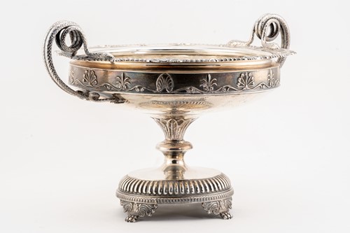 Lot 404 - A large George V silver pedestal bowl,...