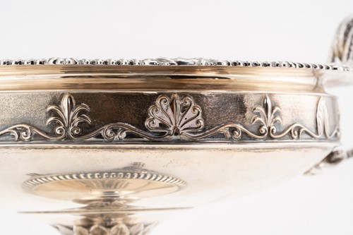 Lot 404 - A large George V silver pedestal bowl,...