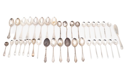 Lot 472 - A small quantity of mixed flatware including...