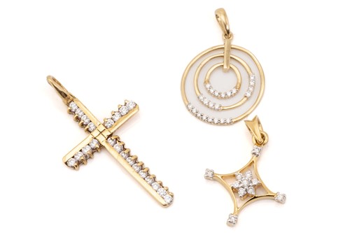 Lot 134 - Two gem-set pendants in 18ct yellow gold and...