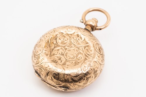 Lot 73 - A 9ct gold sovereign case with a Victorian...