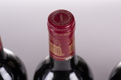 Lot 268 - A twelve bottle case of Chateau Margaux 1989...