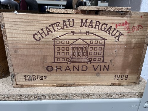 Lot 268 - A twelve bottle case of Chateau Margaux 1989...
