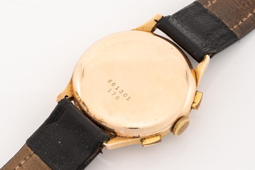 Lot 387 - A 1940's Breitling chronograph 178, featuring...