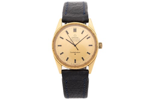 Lot 378 - An Omega Constellation automatic chronometer...