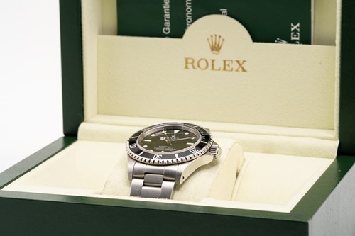 Lot 373 - A Rolex Submariner ref. 14060M featuring an...