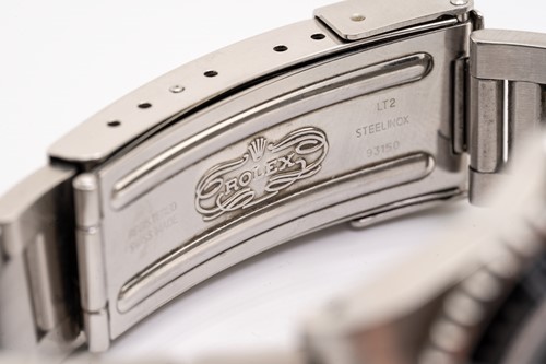 Lot 373 - A Rolex Submariner ref. 14060M featuring an...