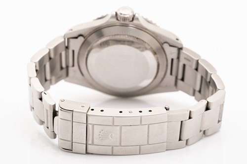 Lot 373 - A Rolex Submariner ref. 14060M featuring an...