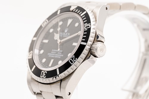 Lot 373 - A Rolex Submariner ref. 14060M featuring an...