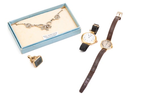 Lot 13 - A collection of ladies accessories including a...