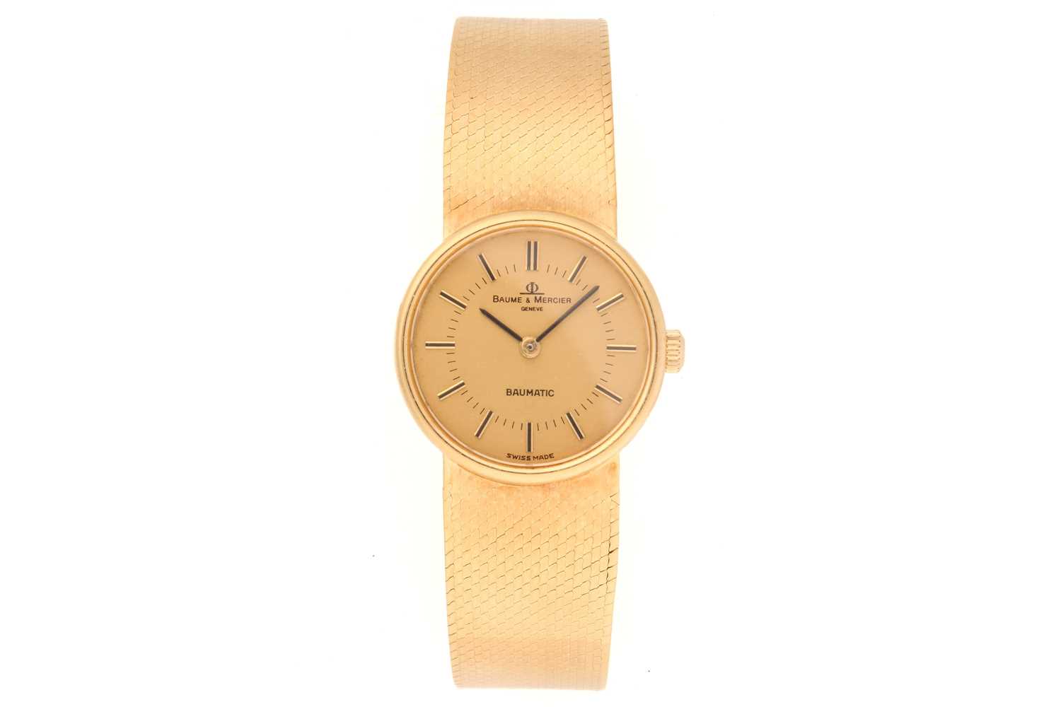 Lot 371 - A Baume & Mercier Baumatic gold lady's watch,...
