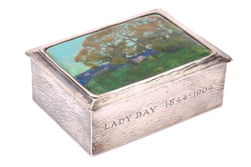 Lot 81 - Guild of Handicraft Ltd: a silver box, London...