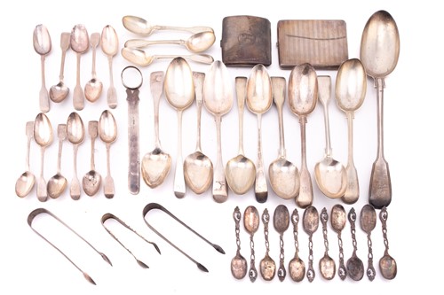 Lot 459 - A collection of silver items to include a...