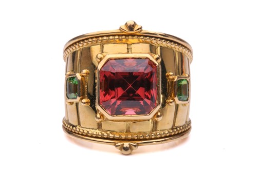 Lot 78 - Theo Fennell - a gem-set 'Bombé' tapered...