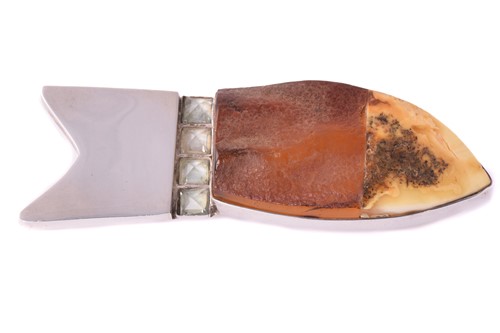 Lot 70 - An Iwone Brosch-Lobov silver and amber and...