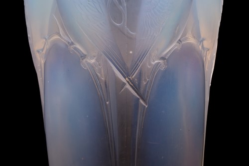 Lot 154 - René Lalique, a 'Ceylon' pattern vase, No.905,...