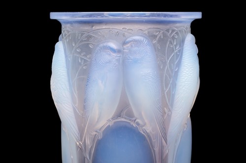 Lot 154 - René Lalique, a 'Ceylon' pattern vase, No.905,...