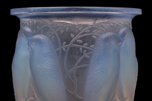 Lot 154 - René Lalique, a 'Ceylon' pattern vase, No.905,...