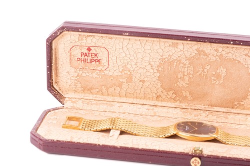 Lot 362 - A Patek Philippe Ellipse d´Or 18k yellow gold...