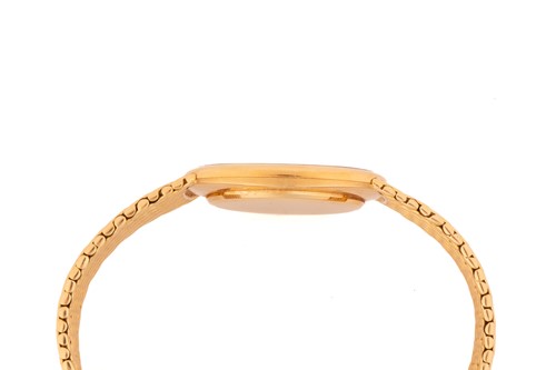 Lot 362 - A Patek Philippe Ellipse d´Or 18k yellow gold...