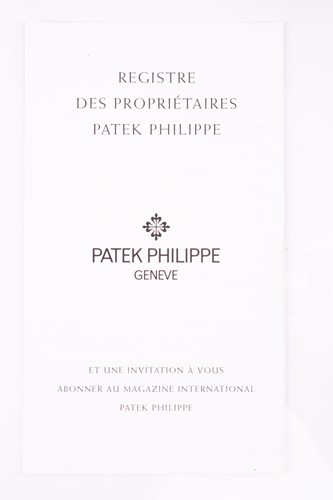 Lot 345 - A Patek Philippe Calatrava 18k yellow gold...