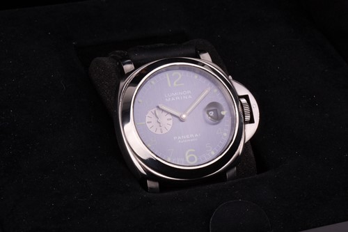 Lot 331 - A Panerai Luminor Marina automatic PAM0086,...